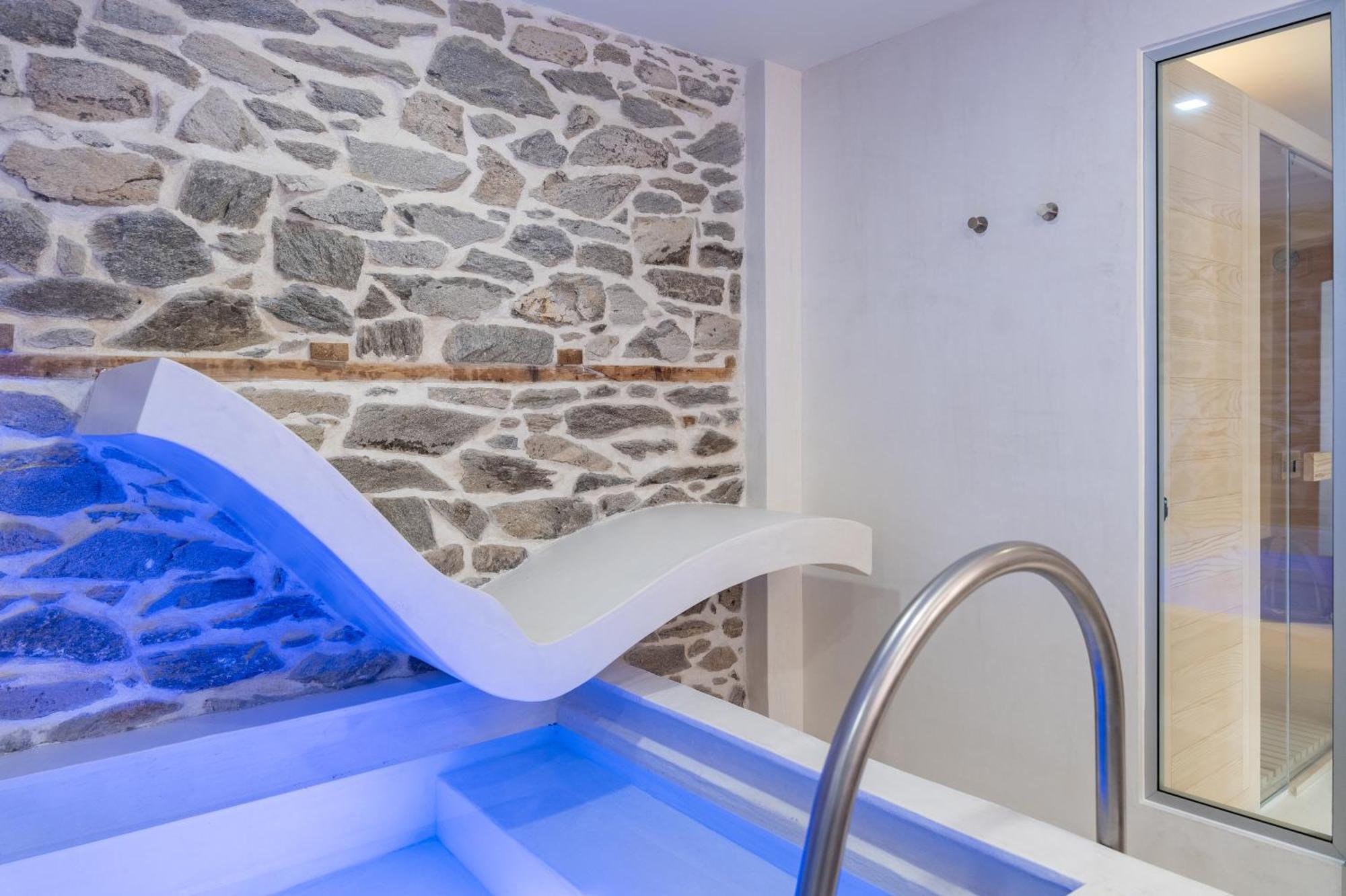 Pomegranate Suites Kavála Eksteriør bilde